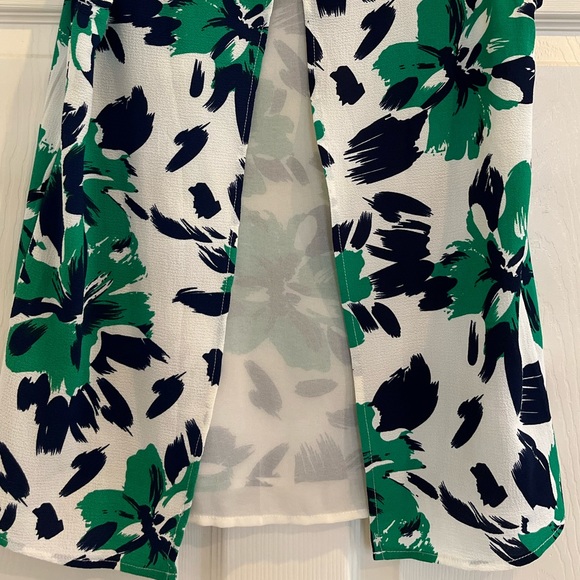 BEAUTY COLLECTION sleeveless bow back top - Picture 6 of 8